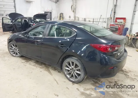 2018 Mazda Mazda3 Touring из США, поврежденный, VIN 3MZBN1V36JM170183